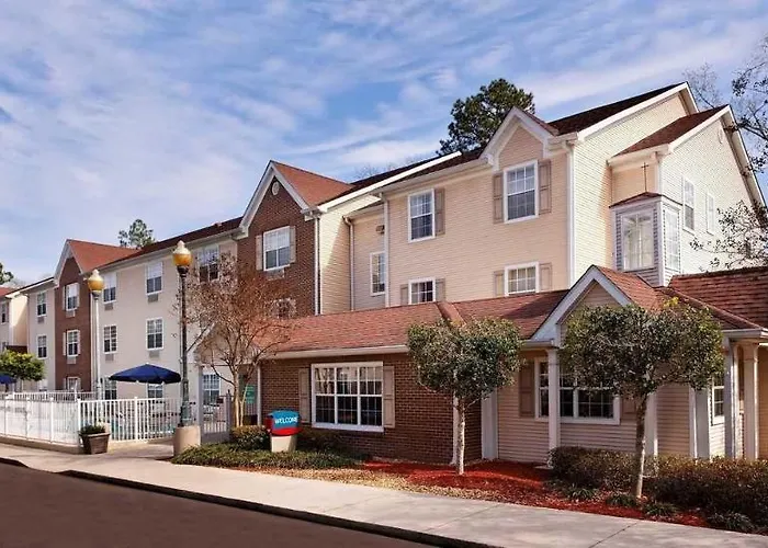 Mainstay Hotel 4*