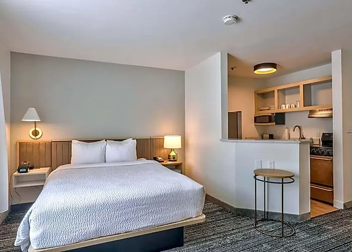 Hotel Mainstay 4*